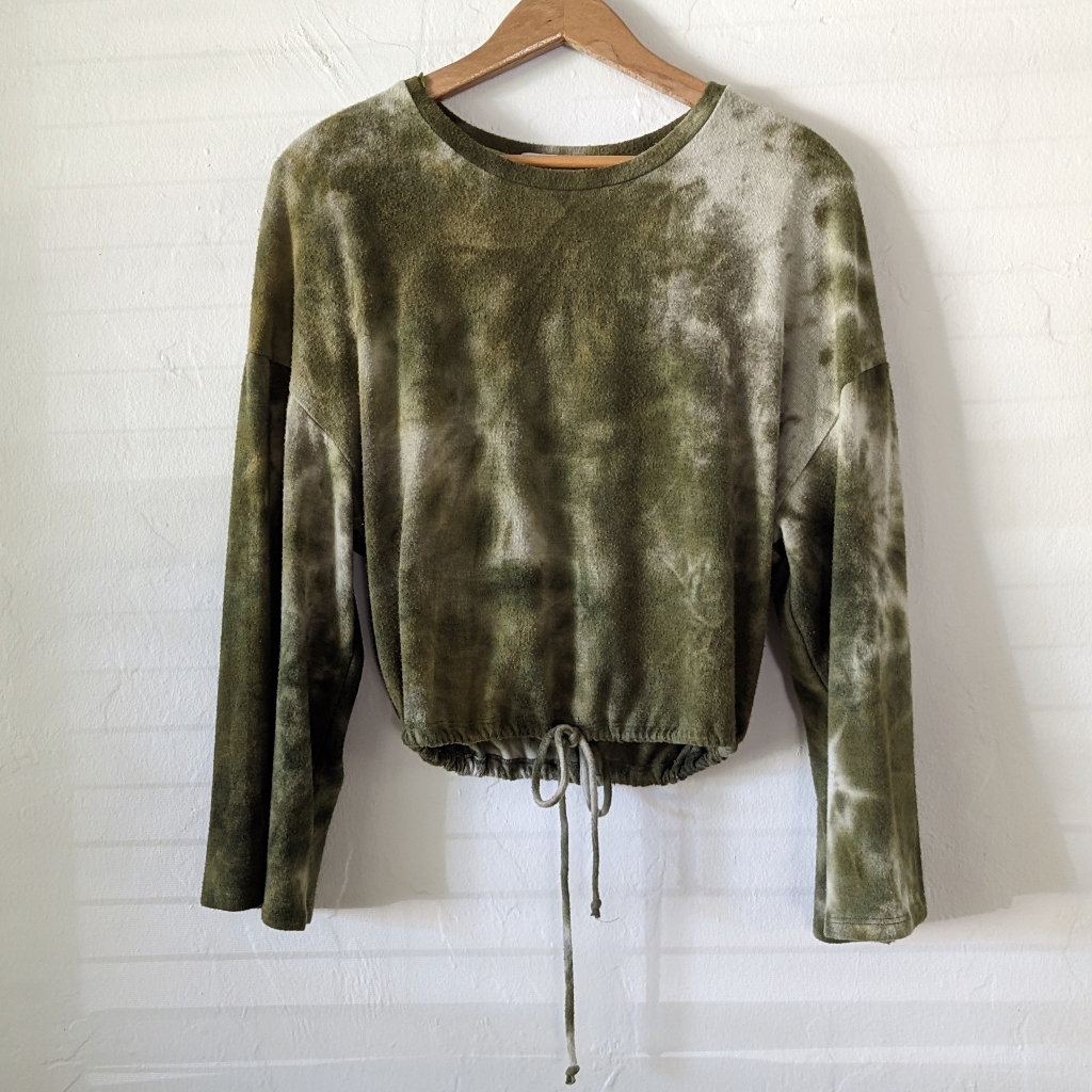 Cropped Olive Pullover